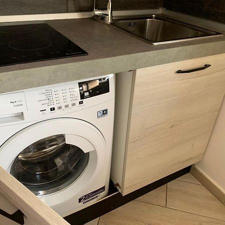Caf Immobiliare Hotel Modena Bagian luar foto