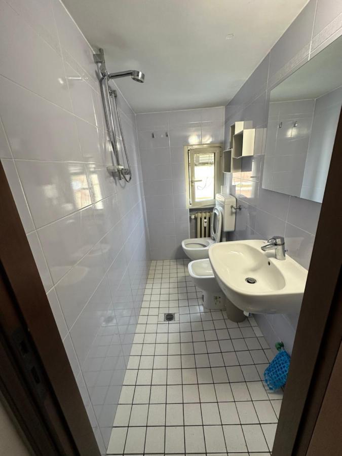 Caf Immobiliare Hotel Modena Bagian luar foto